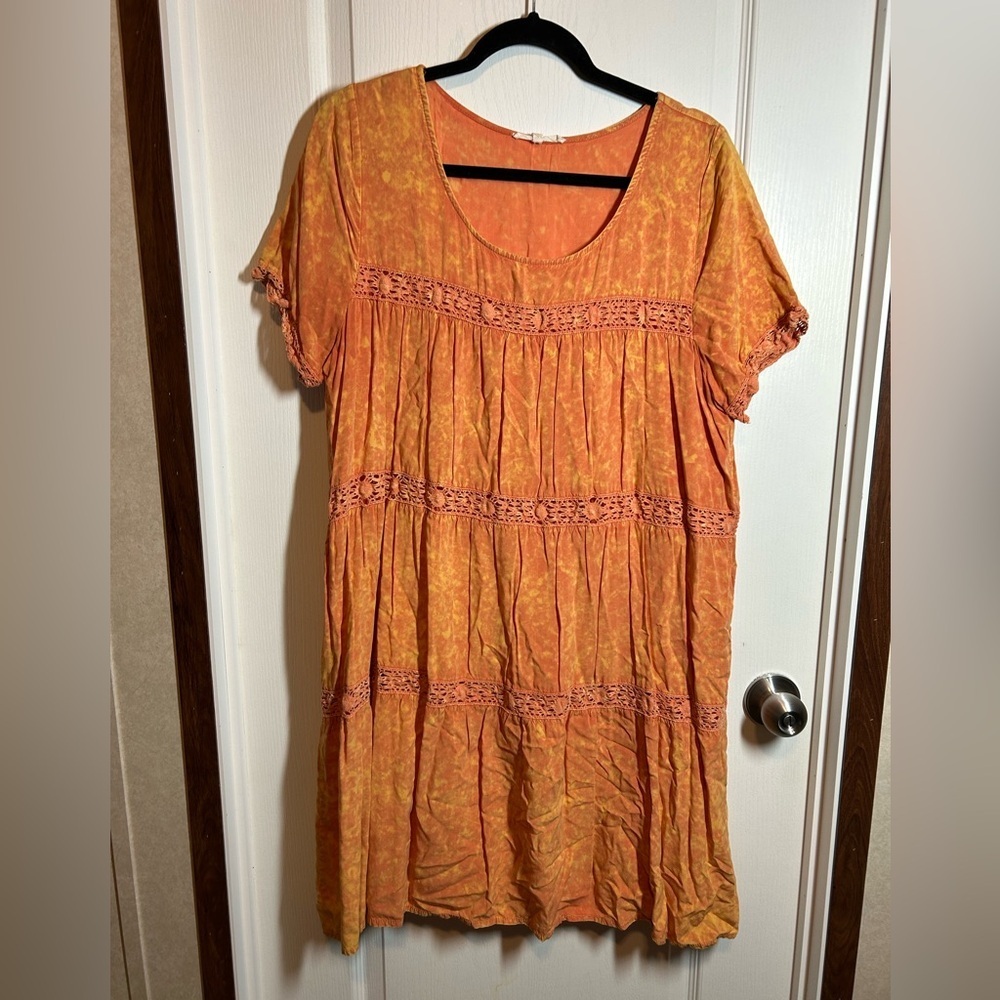 Easel Tie Bye Orange Women's Tiered Swing Dress - Size Medium EUC